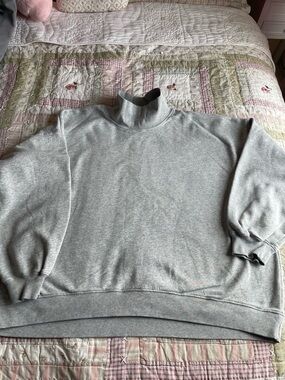 GAP Men's Turtleneck Sweater in Light Gray